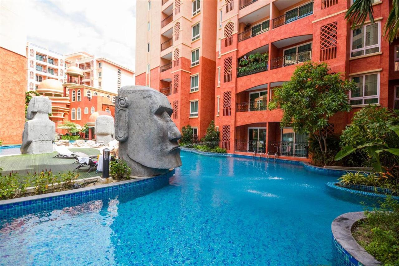 Seven Seas Resort Pattaya By Justin Praia de Jomtien Exterior foto