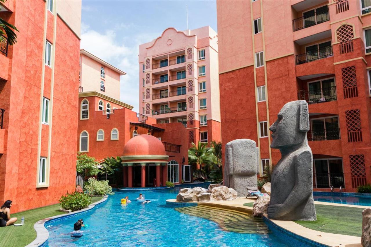 Seven Seas Resort Pattaya By Justin Praia de Jomtien Exterior foto