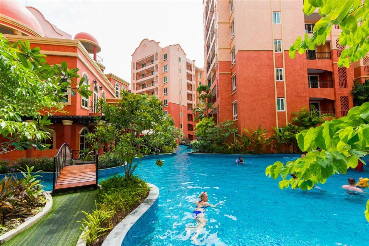 Seven Seas Resort Pattaya By Justin Praia de Jomtien Exterior foto