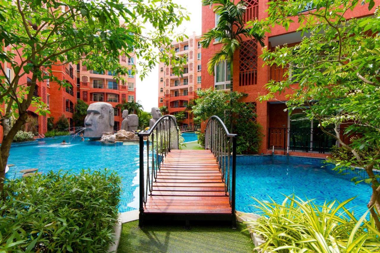 Seven Seas Resort Pattaya By Justin Praia de Jomtien Exterior foto