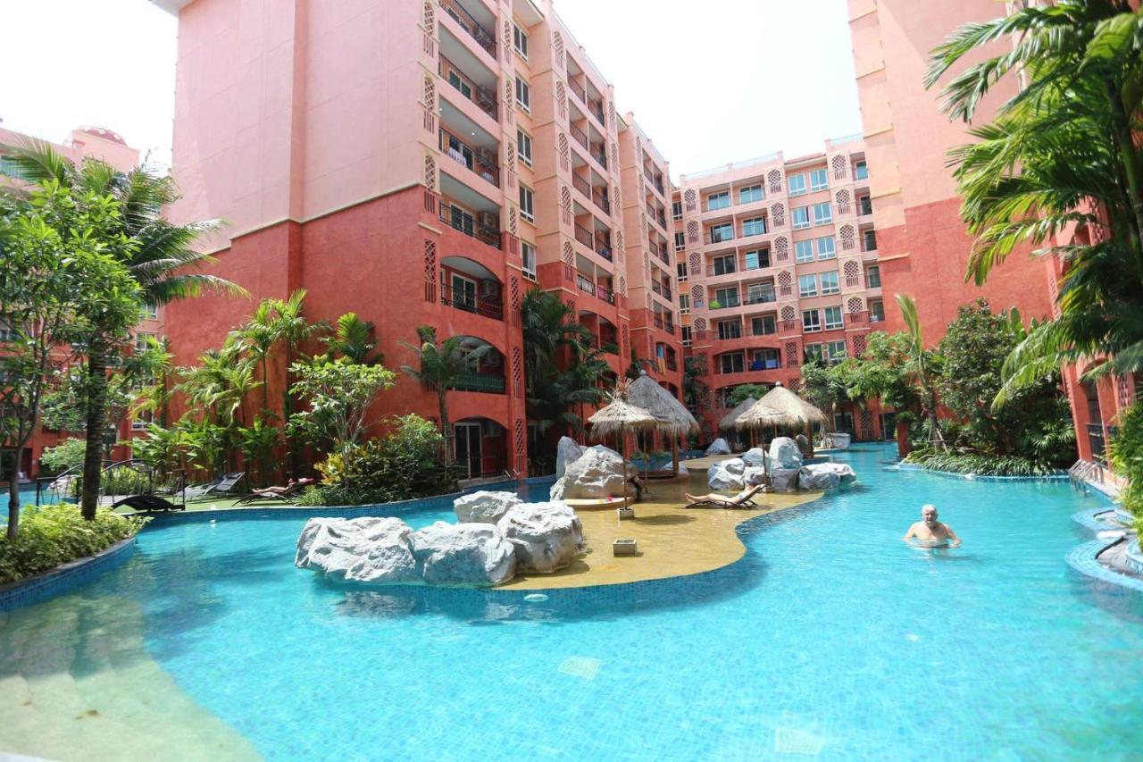 Seven Seas Resort Pattaya By Justin Praia de Jomtien Exterior foto