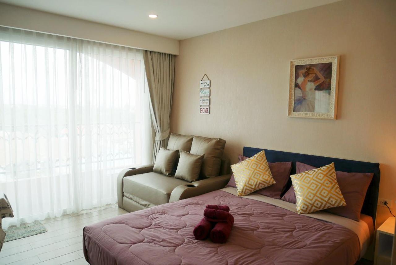 Seven Seas Resort Pattaya By Justin Praia de Jomtien Exterior foto